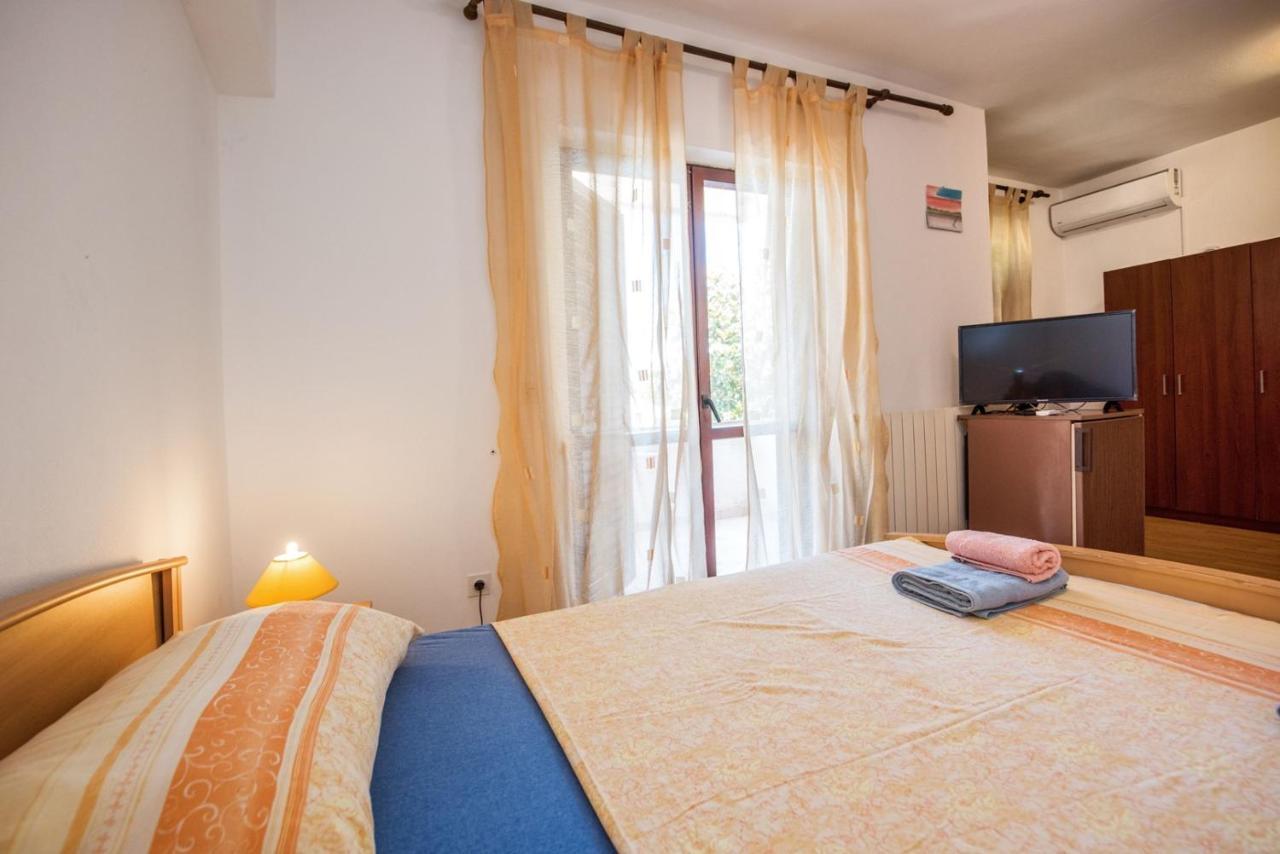 Two Bed Rooms Fortuna Near The Beach Poreč Eksteriør billede