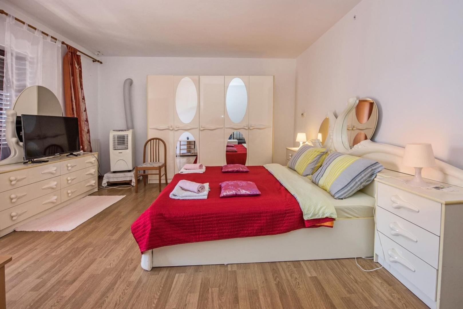 Two Bed Rooms Fortuna Near The Beach Poreč Eksteriør billede